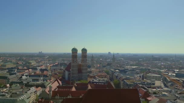 Munich Torres Frauenkirche Iglesia Ciudad Vieja Alemania Bávaro Verano Cielo — Vídeos de Stock