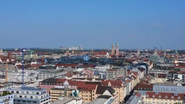 ミュンヘン市ポール教会は 晴れた晴れた晴れた空の日にドイツのバイエルンタウンで2023年 速度ランプハイパーラプスモーションラプスタイムラプス4K映画 — ストック動画