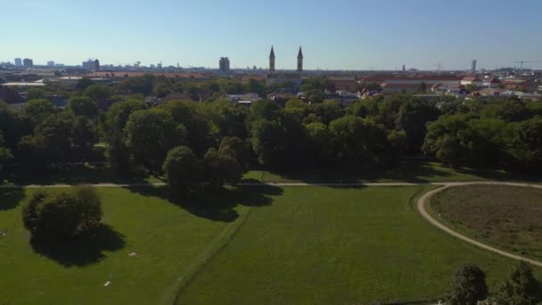 Английский Сад Мюнхен Германия Бавария Летний Солнечный День Голубого Неба — стоковое видео