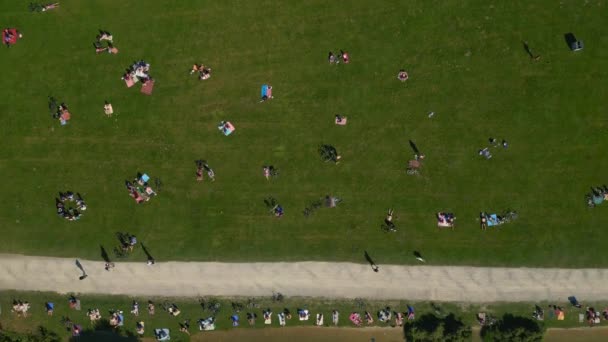 Engleză Grădină Munchen Germania Bavaria Vară Însorită Ziua Cerului Albastru — Videoclip de stoc