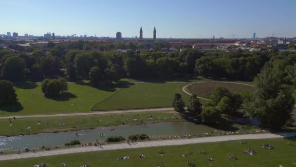 Englischer Garten München Deutschland Bayerisch Sommer Sonnig Blauer Himmel Tag — Stockvideo