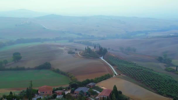 Podere Belvedere 하우스 지중해 우아한 토스카나 이탈리아 내려가는 무인비행기 — 비디오