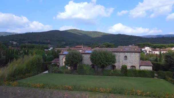 Toskana Villa Italien Charlie House Landleben Übersicht Drohne Cineastisch — Stockvideo