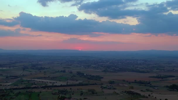 Drohne Toskana Tal Bewölkt Himmel Sonnenuntergang Italien Natur Oktober 2023 — Stockvideo