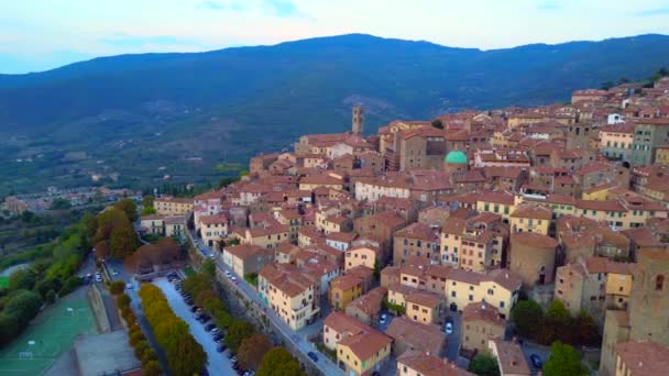 Tuscany Város Cortona Hegy Arezzo Olaszország 2023 Forgatás Jobbra Drone — Stock videók