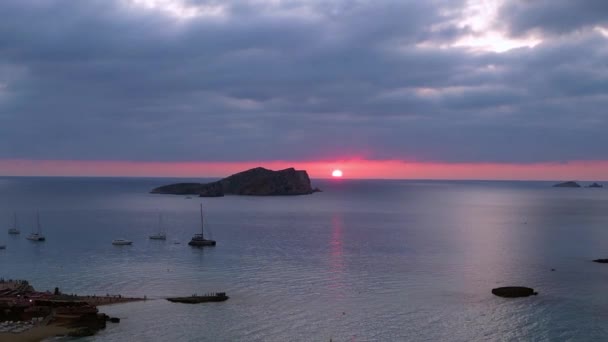 Cloudy Sunset Beach Ibiza Spain Cala Comte October 2023 Fly — Stock Video