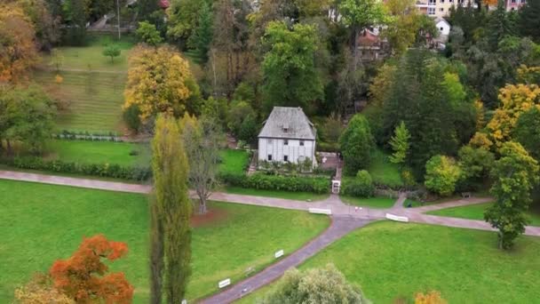 Weimarer Gartenhaus Thüringen Park Deutscher Herbst Erstaunliche Aufnahmen Aus Der — Stockvideo