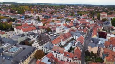 Weimar eski kasaba kültür kenti Thuringia Almanya 2023 panorama yörüngesinde 4k görüntü kaydı düştü.