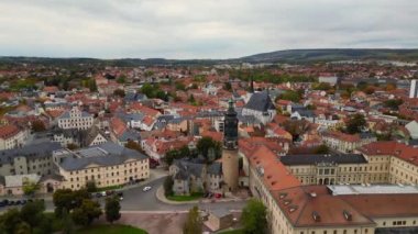 Weimar eski kasaba kültür kenti Thuringia Almanya düştü 2023 panorama 4k insansız hava aracı görüntüsü