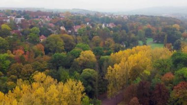 Weimar Tarihi Parkı Thuringia Almanya 23 'üncü düşüş Sol İHA 4K görüntülerine kayıyor