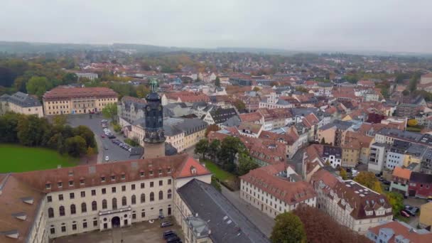 魏玛古城文化名城图林根德国2023年秋天 繁荣滑向左无人驾驶飞机4K镜头 — 图库视频影像