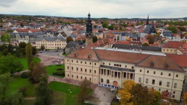 ワイマールの古い町文化都市テュリンガ ドイツは2023年秋に落下します フライドローン4K映像 — ストック動画