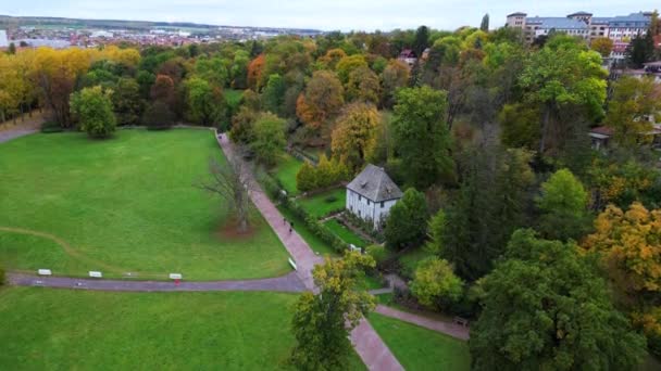 Weimar Jardin Goethe Maison Thuringe Parc Allemand Automne Descendant Drone — Video