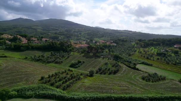 Valle Meditativo Toscana Pueblo Italia Otoño 2023 Dron Ascendente Imágenes — Vídeos de Stock