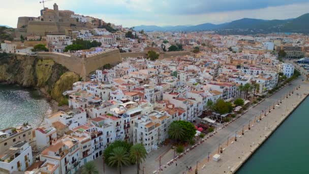 Paseo Marítimo Ibiza Ciudad España Dron Descendente Imágenes Del Paisaje — Vídeos de Stock