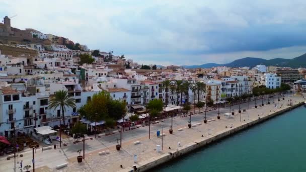 Hafenpromenade Von Ibiza Stadt Spanien Übersicht Drohne Landschaftsaufnahmen — Stockvideo