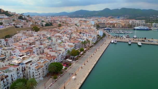 Havnepromenaden Ibiza Spania Panoramaoversikt Drone Landskapsopptak – stockvideo