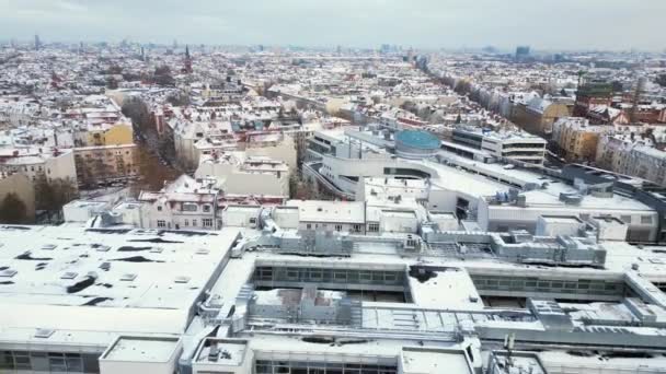 Snowy Winter Berlin Snow Roofs Cloudy Sky Fly Reverse Drone — Stock Video