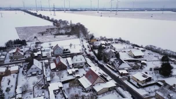Świąteczny Targ Winter Snow Village Zachmurzone Niemcy Nagranie Przelotu Nad — Wideo stockowe