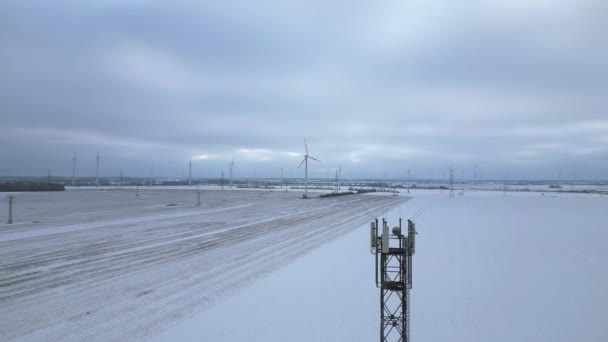 Torre Celular Móvil Mástil Teléfono Transmisión Nieve Invierno Muy Cerca — Vídeos de Stock