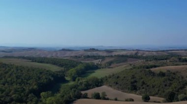 Köy evi manzarası, Tuscany İtalya. İHA. Yüksek kalite 4k görüntü