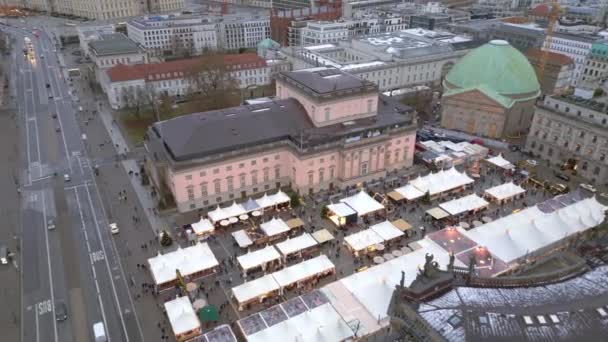 Berlin Kış Noel Pazarı Almanya Sinematik Görüntüyü Yukarı — Stok video