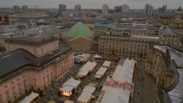 Berlijn Winterkerstmarkt Duitsland Drone Shot Beelden Van Boven Filmische Beelden — Stockvideo