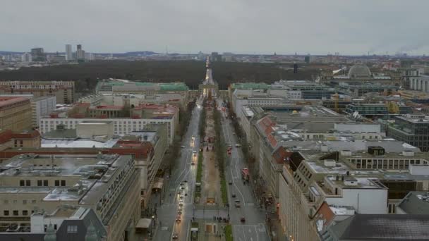 Berlin Winter Unter Den Linden Gate Sobrevuelo Sobrevuelo Drone Filmación — Vídeo de stock