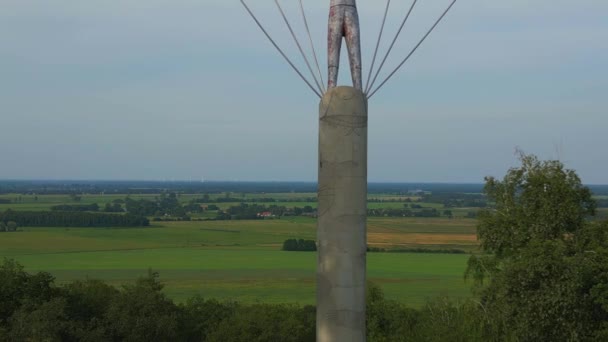 Lilienthal Monumento Voando Colina Verão Alemanha Sobrevoo Sobrevoo Drone Filmagens — Vídeo de Stock
