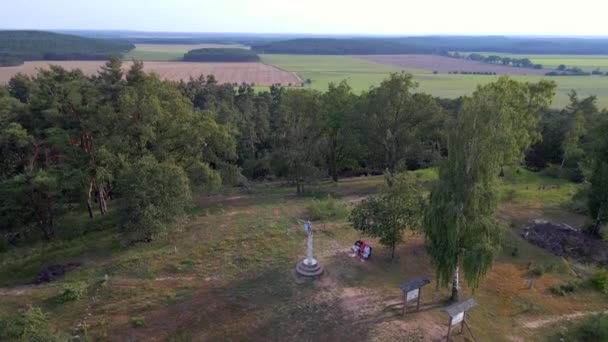 Lilienthal Monument Flying Hill Summer Germany Descending Drone Cinematic Footage — Stock Video