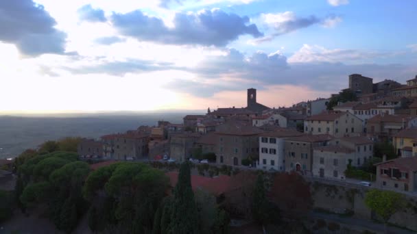 Óváros Olasz Középkori Hegyi Falu Toszkána Ereszkedő Drón Filmfelvétel — Stock videók