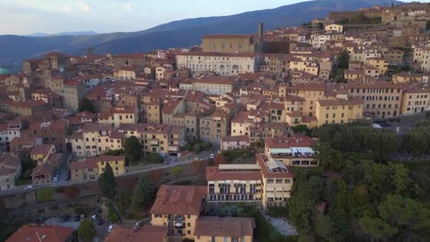 Óváros Olasz Középkori Hegyi Falu Toszkána Átrepülős Drón Filmfelvétel — Stock videók