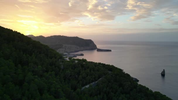 Mountain Sunset Färgglada Cloud Island Ibiza 2023 Panorama Översikt Drönare — Stockvideo