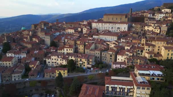 Óváros Olasz Középkori Hegyi Falu Toszkána Átrepülős Drón Filmfelvétel — Stock videók
