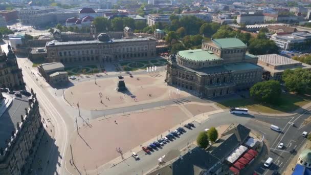 Zwinger Church Opera River City Dresden Drone 2023 Panorama Curvo — Vídeo de Stock