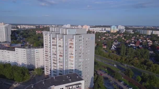 プレハブ住宅複合体 ベルリンマルツァーン ドイツ ヨーロッパ 2023 パノラマ軌道ドローン — ストック動画