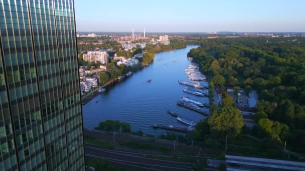 Treptower Park Tower City Berlin Alemania Día Verano Muy Cerca — Vídeo de stock