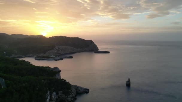 Berg Sonnenuntergang Bunt Cloud Island Ibiza 2023 Panorama Übersicht Drohne — Stockvideo