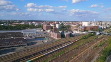 Westhafen Berlin Endüstrisi şehir limanı. İHA. panorama yörünge drone Yüksek kalite 4K görüntü