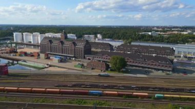 Westhafen Berlin Endüstrisi şehir limanı. İHA. Panorama İnsansız Hava Aracı Yüksek kalite 4K görüntü