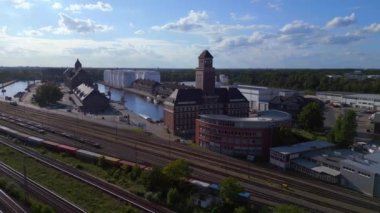 Westhafen Berlin Endüstrisi şehir limanı. İHA. panorama yörünge drone Yüksek kalite 4K görüntü