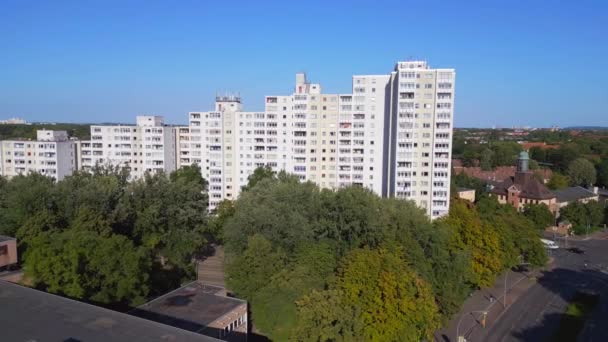 Edificios Apartamentos Prefabricados Sonnenallee Berlin Vuela Empuja Hacia Adelante Dron — Vídeos de Stock