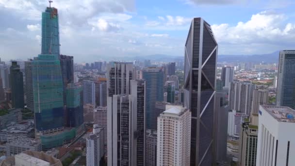 City Petronas Torri Gemelle Giorno Grattacielo Panoramica Panoramica Drone Filmati — Video Stock
