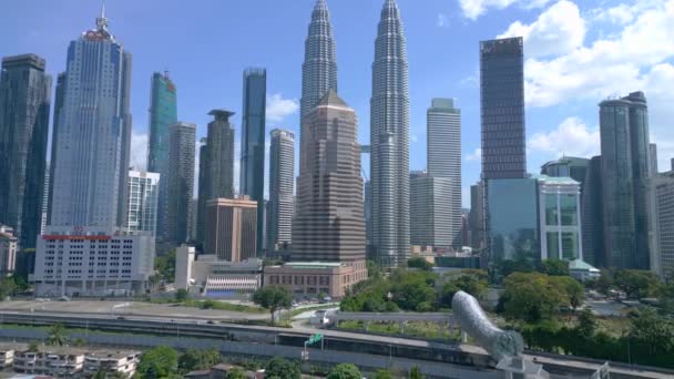 Moderno Ponte Kuala Lumpur Grattacielo Della Città Volare Spingere Avanti — Video Stock