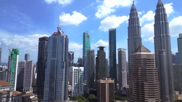 Modern Bridge Kuala Lumpur City Skyscraper Rotation Left Drone High — Stock Video
