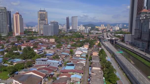 Pintasan Saloma Cidade Aldeia Kuala Lumpur Dia Voar Drone Reverso — Vídeo de Stock