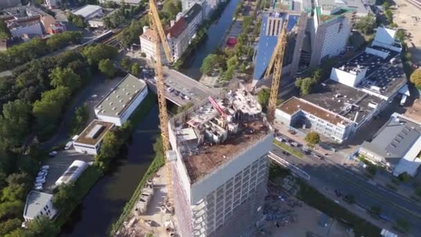 Hotel Skyskraber Opførelsen Berlin Cirkel Drone Optagelser Høj Kvalitet Optagelser – Stock-video