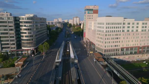 Velodrom Landsberger Allee柏林大楼上升的无人机 高质量的4K镜头 — 图库视频影像