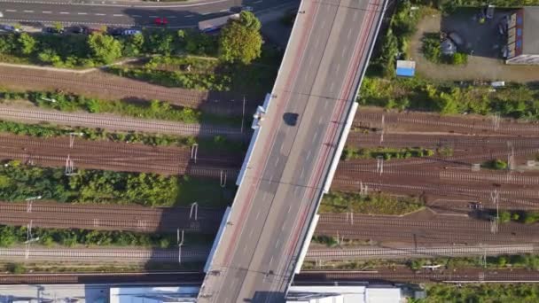 Berlin Bridge Bahn Tory Kolejowe Lato Prędkość Rampy Hiperlapse Ruchu — Wideo stockowe