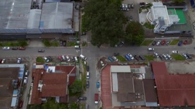 Şehir merkezi kuala lumpur asia metropolis. İHA 'yı yukarı kaldır. Yüksek kalite 4k görüntü